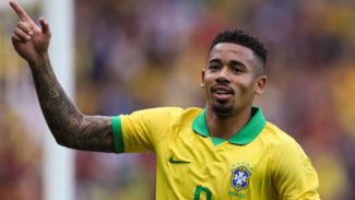 Penyerang Brasil Dilarang Bermain Empat Kali dan Denda Rp426 Juta