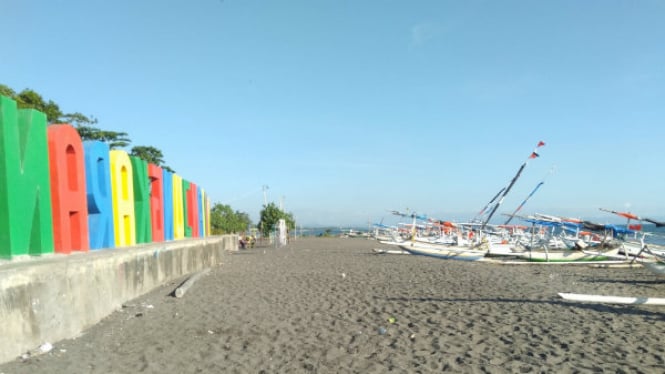 Pantai Tanjung Karang, Lombok.