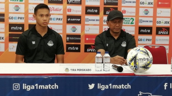 Pelatih Tira-Persikabo, Rahmad Darmawan dan Andy Setyo