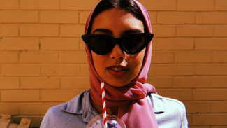 Zoha Rahman Ungkap Rasanya Pakai Hijab saat Syuting Spider-Man
