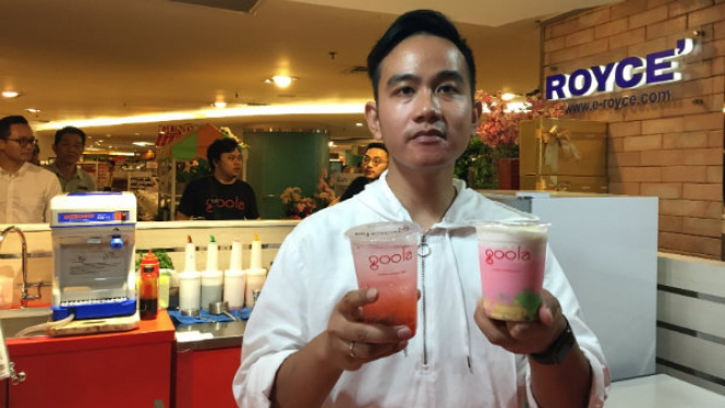 Minuman tradisional Gibran Rakabuming