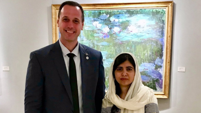 Foto Menteri Kanada Bersama Malala Yousafzai Tuai Kritik 