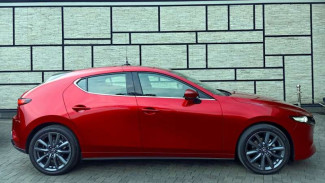 Sebelum Launching, Wujud Mazda3 Diumbar ke Media