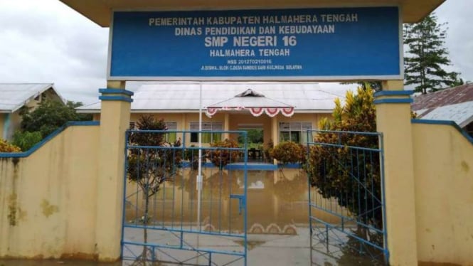 Ratusan rumah serta gedung sekolah di empat desa di Kabupaten Halmahera Tengah, Maluku Utara, terendam banjir, Selasa, 9 Juli 2019.