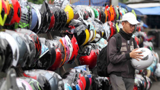 Semua Helm Enggak Bakal Awet Jika Dibersihkan Seperti Ini