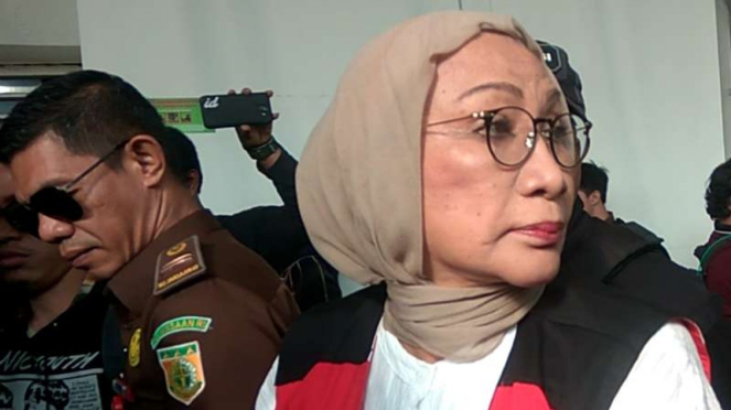 Terdakwa perkara berita bohong alias hoax Ratna Sarumpaet sesaat sebelum menjalani sidang dengan agenda pembacaan vonis hukuman di Pengadilan Negeri Jakarta Selatan, Kamis, 11 Juli 2019.