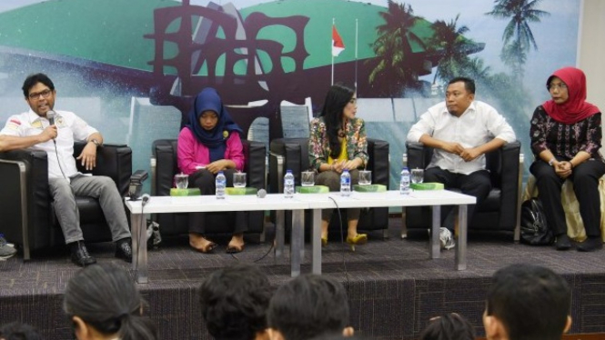Anggota Komisi III Nasir DPR RI Nasir Djamil saat menjadi narasumber dalam Dialektika Demokrasi bertema “Baiq Nuril Ajukan Amnesti, DPR Setuju?” di Media Center DPR RI, Senayan, Jakarta, Rabu (10/7/2019).