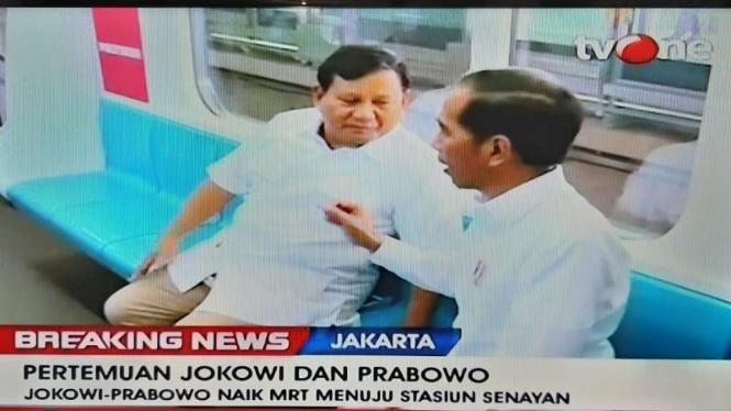 Jokowi dan Prabowo naik MRT