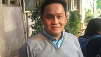 Farhat Abbas Sebut Followers Hotman Paris Akun Bodong