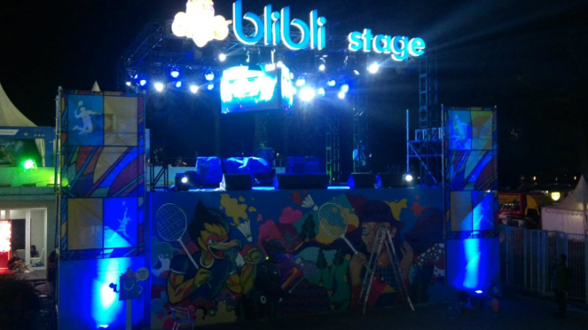 Panggung musik di area venue Blibli Indonesia Open 2019