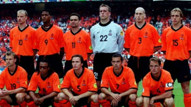 Skuat Timnas Belanda kontra Prancis di Piala Eropa 2000