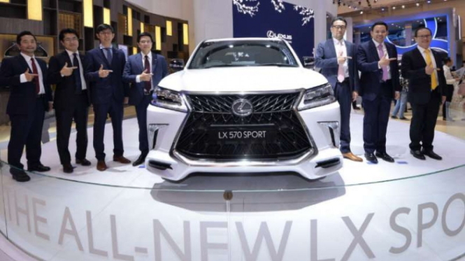Lexus hadir di GIIAS 2019.