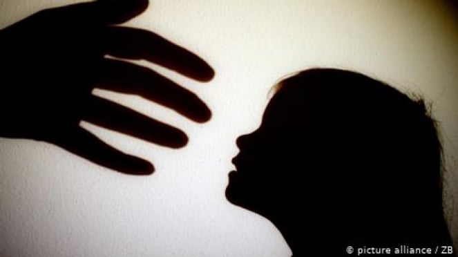 Símbolo fotográfico de violencia contra niños. Allianza de imágenes / ZB
