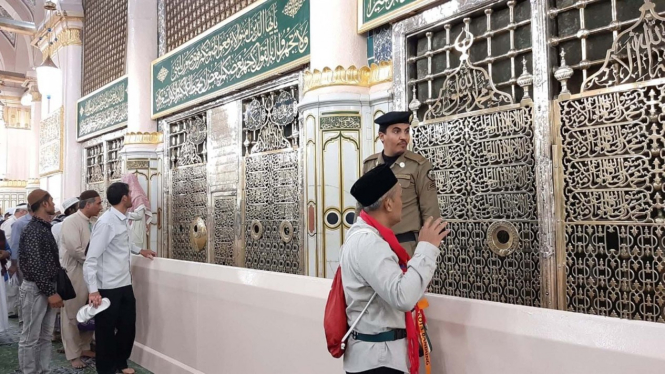 Padati Makam Rasulullah, Jemaah Haji Salat Arbain di Masjid Nabawi