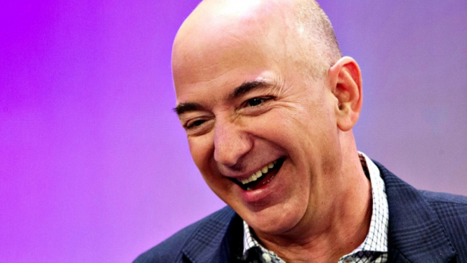 Lebih Senang Habiskan Uang di Luar Angkasa, Alasan Jeff Bezos Luar Biasa!. (FOTO: Reuters/Mike Segar).