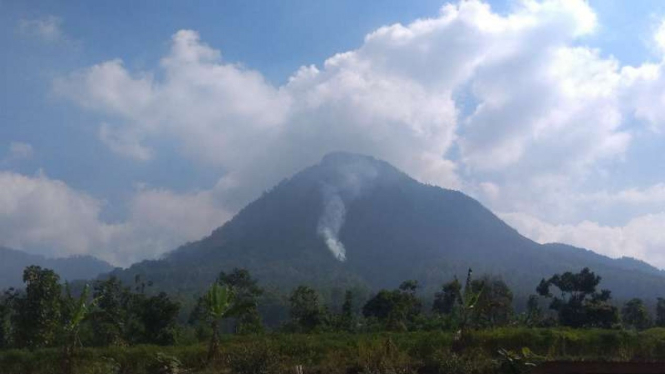 Kondisi terkini Gunung Panderman, Kota Batu, Jawa Timur.