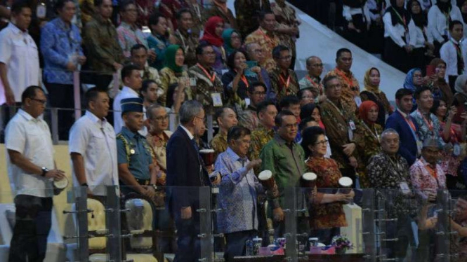 Wakil Presiden Jusuf Kalla memberi pengarahan kepada CPNS, di Jakarta.