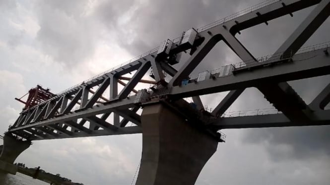 Kabar bohong mengatakan pembanguan Jembatan Padma memerlukan tumbal kepala anak-anak.