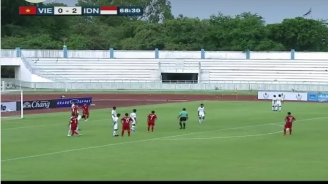 Pertandingan Piala AFF U-16 2019 antara Indonesia vs Vietnam. 