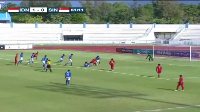 Duel Timnas U-16 vs Singapura di Piala AFF U-16. 