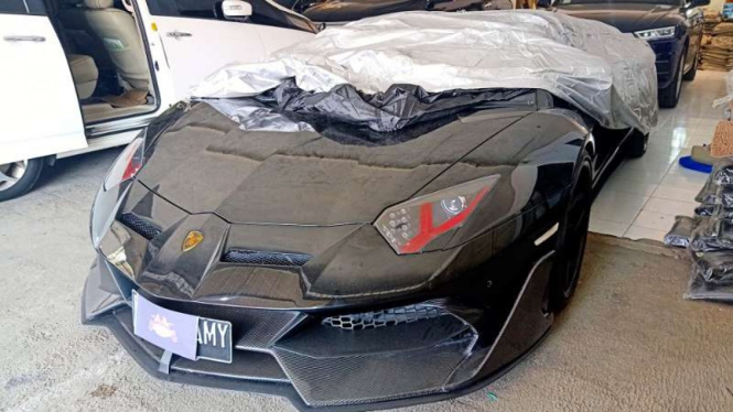 Lamborghini milik Raffi Ahmad