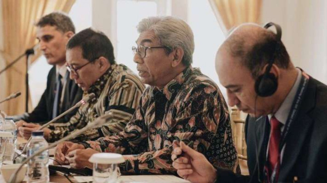 Wakil Menteri Luar Negeri RI AM Fachir dalam pertemuan kelompok kerja OKI