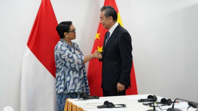  Menlu Retno Marsudi bertemu dengan Menlu China, Wang Yi