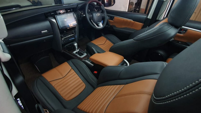 Modifikasi interior mobil