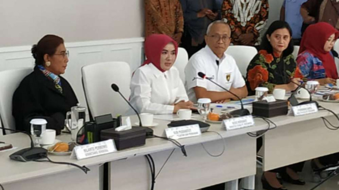 Dirut Pertamina Nicke Widyawati dan Menteri KKP Susi Pudjiastuti.