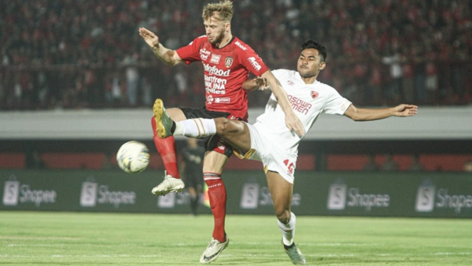 Pertandingan Bali United vs PSM Makassar