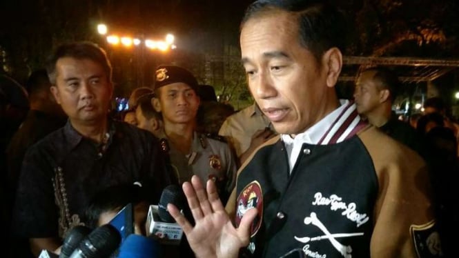 Presiden Jokowi memberikan keterangan pers 