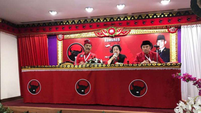 Ketua Umum PDIP Megawati Soekarnoputri menggelar konferensi pers.