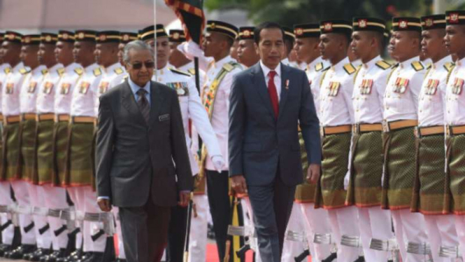 Presiden Joko Widodo dan PM Malaysia Mahathir Mohamad.