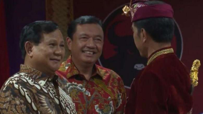 Budi Gunawan bersama Jokowi dan Prabowo.