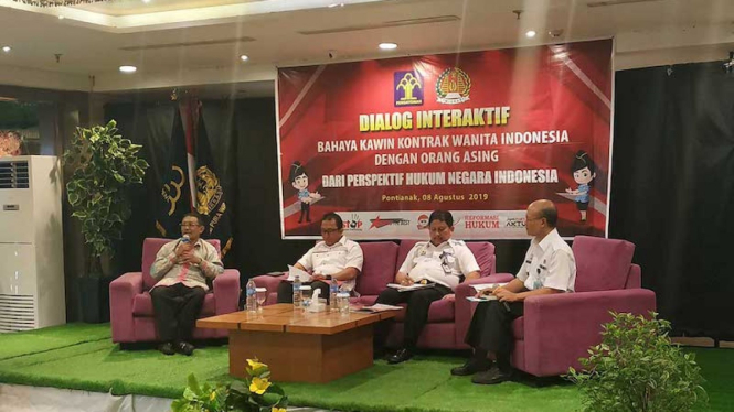 Dialog Interaktif : Bahaya Kawin Kontrak Wanita Indonesia Dengan WNA dari Perspektif Hukum Indonesia.