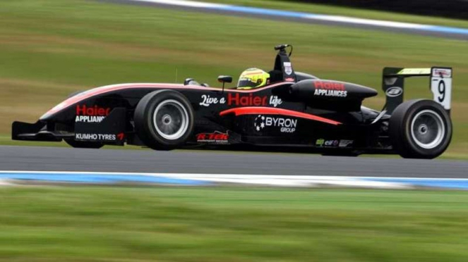 James Winslow saat berlaga di Asian Formula 3