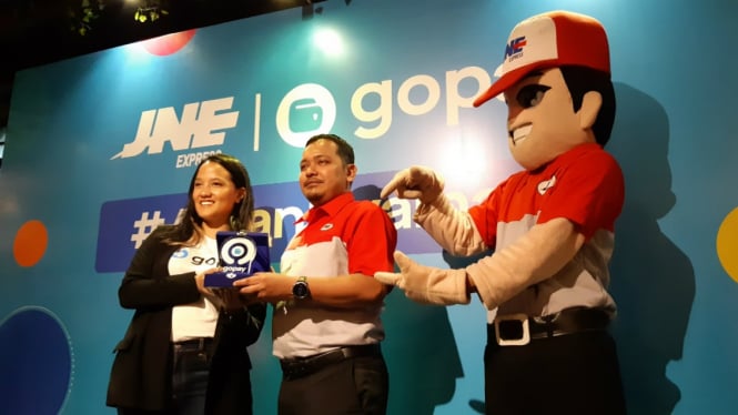 Gopay bekerja sama dengan JNE