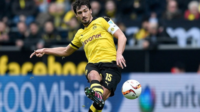 Bek Borussia Dortmund, Mats Hummels