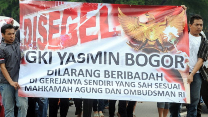 Protes penyegelan GKI Yasmin pada Januari 2012 di depan Istana Presiden, Jakarta. - Getty Images
