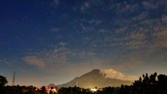 Pengamatan hujan meteor Perseid di Klabat, Sulawesi Utara.