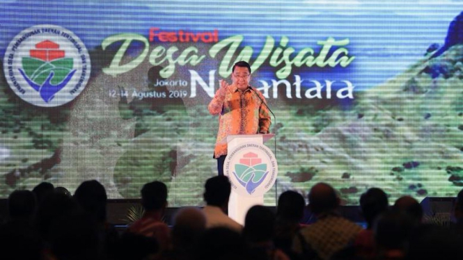 Menteri Desa, PDT dan Transmigrasi, Eko Putro Sandjojo membuka rapat koordinasi dan peluncuran Festival Desa Wisata Nusantara di Jakarta, Selasa (13/8/2019).