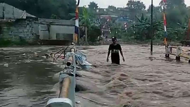 Banjir satu meter di Depok
