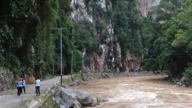 Keindahan pemandangan Silokek di Kabupaten Sijunjung, Sumatera Barat.