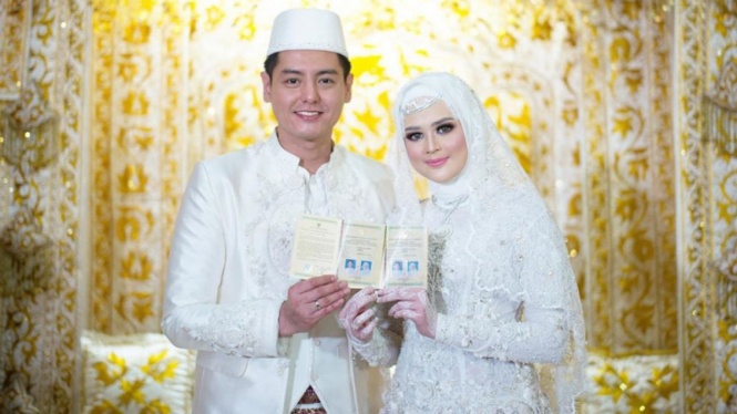 Pernikahan Roger Danuarta dan Cut Meyriska di Medan, Sumatera Utara.