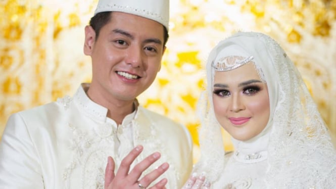 Pernikahan Roger Danuarta dan Cut Meyriska di Medan, Sumatera Utara.