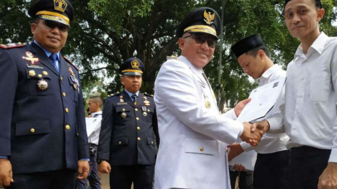 Narapidana di Rutan Kelas II B, Depok, Jawa Barat mendapat remisi HUT RI ke 74.