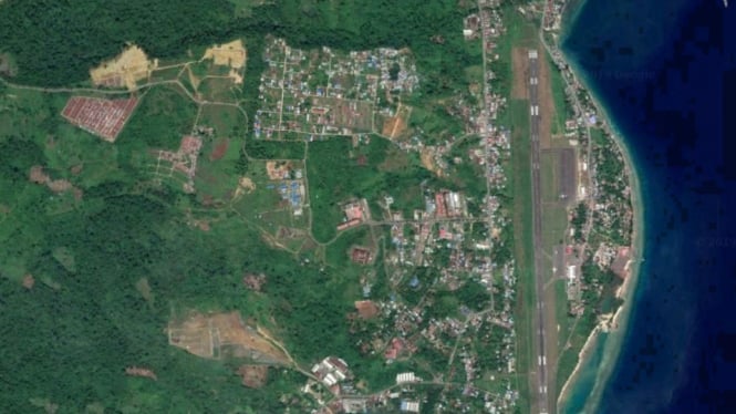 Manokwari dari citra satelit