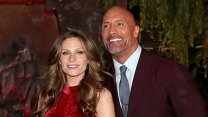 Dwayne Johnson dan Lauren Hashian