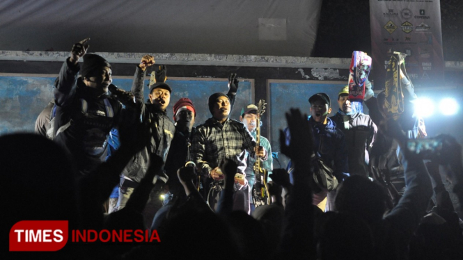 Penampilan Grup Musik Lion Warrior di Jambore Musik Kemerdekaan Ranu Pani pada Minggu (18/8/2019) (Foto : Ovan Setiawan/TIMES Indonesia)