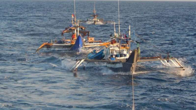 KKP tangkap tiga kapal ilegal asal Filipina, Rabu, 21 Agustus 2019.
